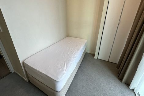 Photo of property in 1507/17 Osterley Way, Manukau, Auckland, 2104