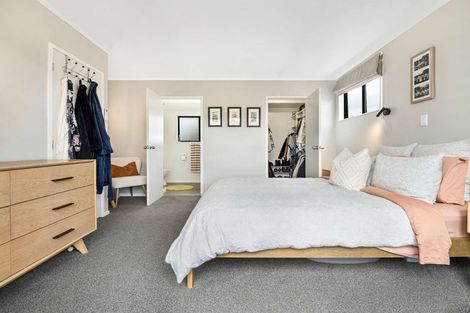 Photo of property in 61 Kanuka Road, Bombay, 2675