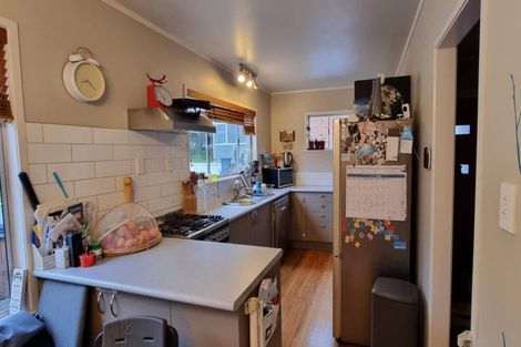Photo of property in 21 Valley View Road, Glenfield, Auckland, 0629
