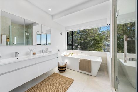 Photo of property in 8 Lookaway Place, Huntsbury, Christchurch, 8022