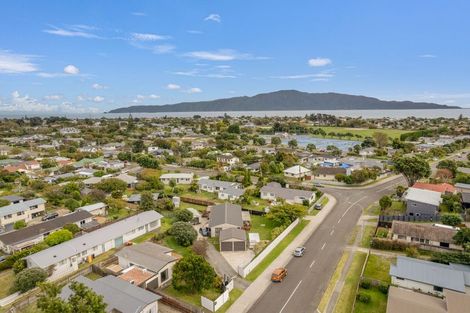Photo of property in 43 Michael Road, Paraparaumu Beach, Paraparaumu, 5032