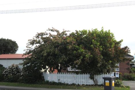 Photo of property in 14 Middlepark Road, Sockburn, Christchurch, 8042