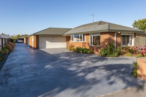 Photo of property in 4 Daniels Road, Redwood, Christchurch, 8051