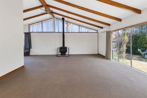 Photo of property in 1 Fraser Place, Rangiora, 7400