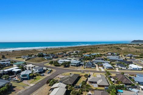Photo of property in 1 Rangitukehu Street, Ohope, 3121