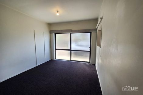 Photo of property in 1/179 Wiseley Road, West Harbour, Auckland, 0618