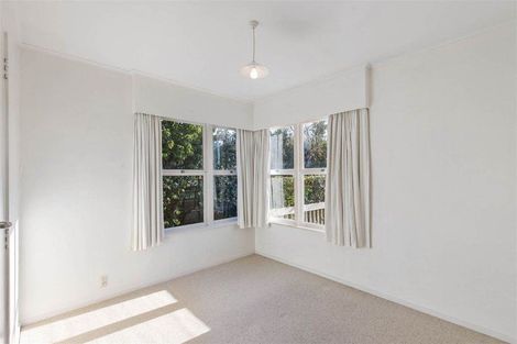 Photo of property in 6 Raines Avenue, Forrest Hill, Auckland, 0620