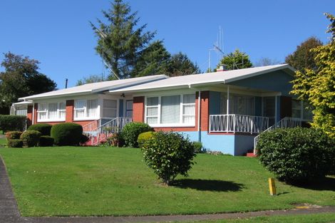 Photo of property in 33 Kupe Place, Tokoroa, 3420