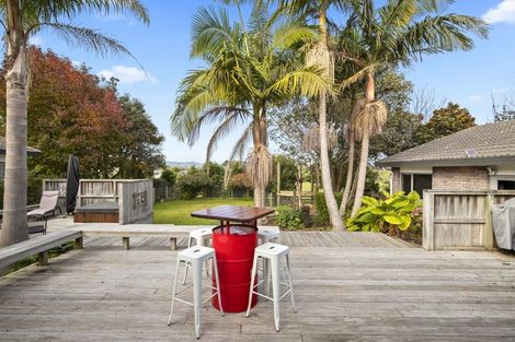 Photo of property in 37 Karioitahi Road, Waiuku, 2683
