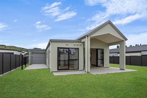 Photo of property in 104 Mataikokako Loop, Kawakawa Bay, 2585