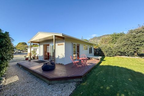 Photo of property in 384 Abel Tasman Drive, Motupipi, Takaka, 7183