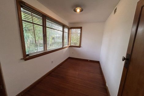 Photo of property in 52 Olliviers Road, Phillipstown, Christchurch, 8011