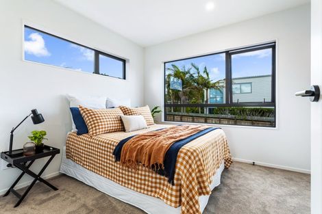 Photo of property in 1/12 Fraser Road, Narrow Neck, Auckland, 0624
