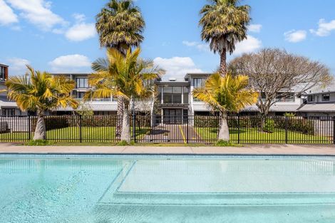 Photo of property in 5b/30 Westward Ho, Glen Eden, Auckland, 0602