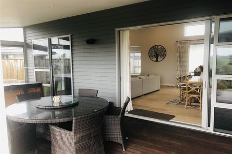 Photo of property in 9 Taranui Way, Paraparaumu Beach, Paraparaumu, 5032