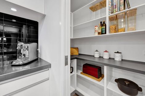 Photo of property in 16 Jules Crescent, Bell Block, New Plymouth, 4312