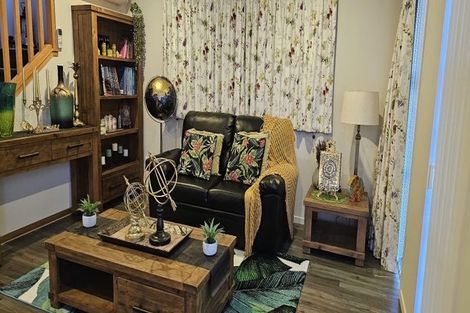 Photo of property in 714a Massey Road, Mangere, Auckland, 2022