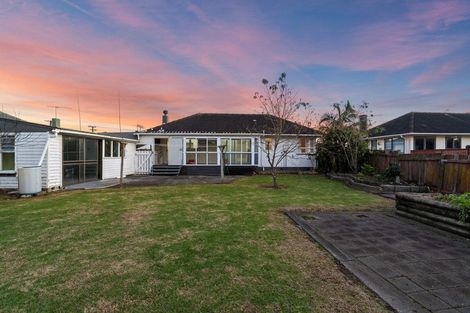 Photo of property in 15 Velvet Crescent, Otara, Auckland, 2023