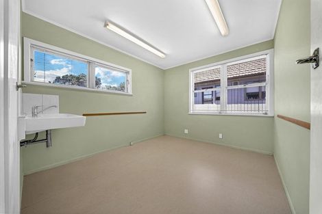 Photo of property in 1/261 Don Buck Road, Massey, Auckland, 0614