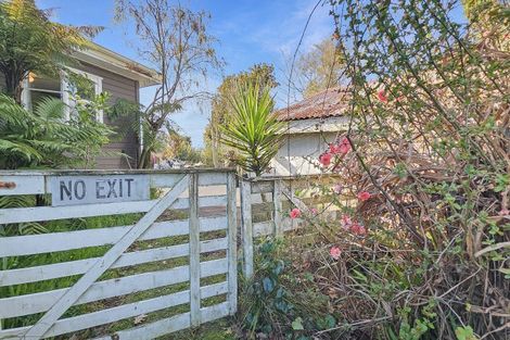 Photo of property in 1 Wyndham Road, Hannahs Bay, Rotorua, 3010