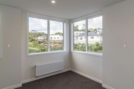 Photo of property in 18 Glide Lane, Whitby, Porirua, 5024