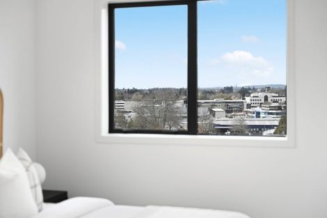 Photo of property in 3/12 Ruakiwi Road, Hamilton Lake, Hamilton, 3204
