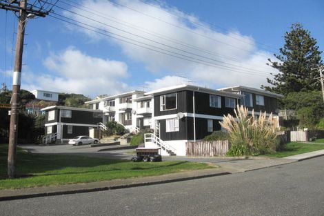 Photo of property in 3/12 Thornley Street, Titahi Bay, Porirua, 5022