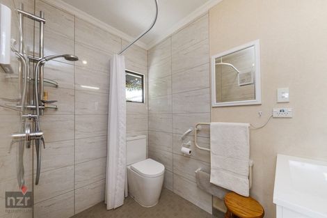 Photo of property in 4 Calder Place, Feilding, 4702