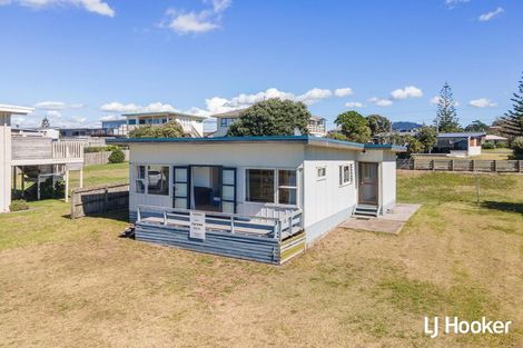 Photo of property in 96 Bway Road, Waihi Beach, 3611