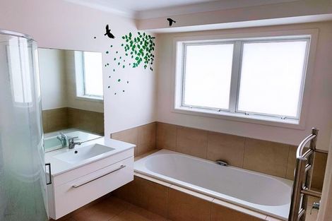 Photo of property in 8 Sutherland Court, Flagstaff, Hamilton, 3210
