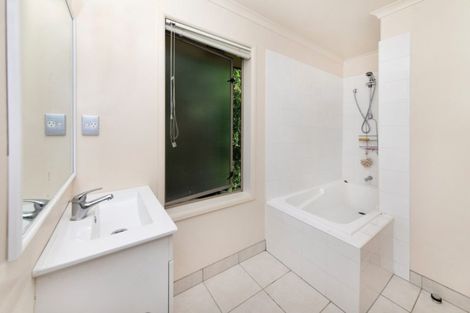Photo of property in 39 Millennial Way, Orewa, 0931