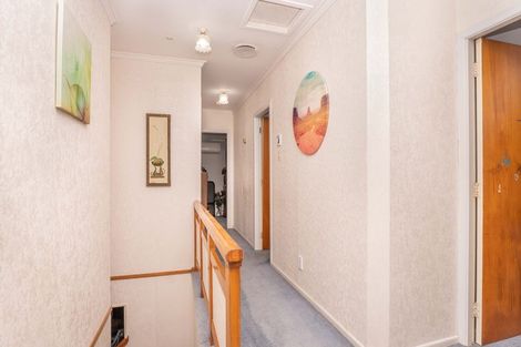 Photo of property in 24a Lyndhurst Road, Tawa, Wellington, 5028