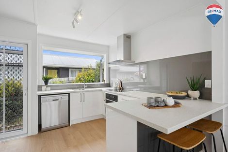 Photo of property in 87a Main Road, Wainuiomata, Lower Hutt, 5014