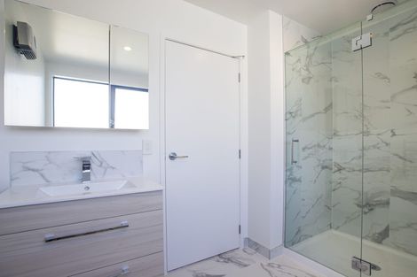 Photo of property in 5/41 Kervil Avenue, Te Atatu Peninsula, Auckland, 0610