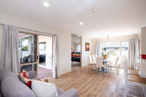 Photo of property in 20 Arataki Road, Havelock North, 4130