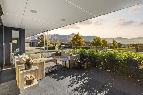 Photo of property in 7 Diamond Lane, Wanaka, 9305