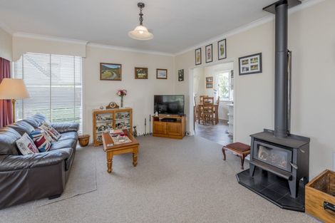 Photo of property in 182 Tiro Tiro Road, Levin, 5510