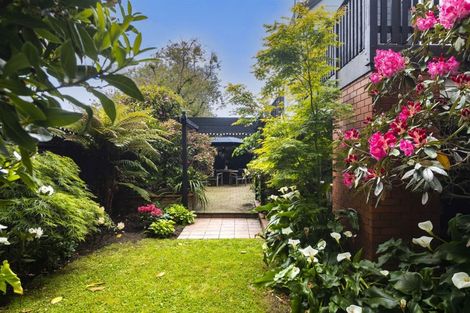 Photo of property in 2/5a Regency Crescent, Redwood, Christchurch, 8051