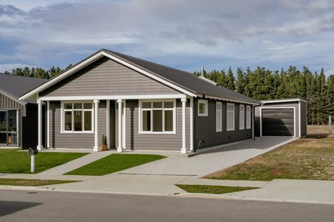 Photo of property in 105 Burdon Loop, Lake Hawea, 9382