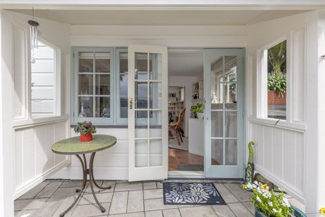 Photo of property in 9 Sinclair Street, Seatoun, Wellington, 6022