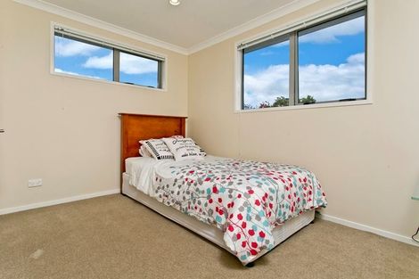 Photo of property in 115 Sunnynook Road, Forrest Hill, Auckland, 0620