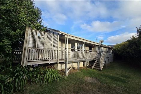 Photo of property in 67 Redoubt Road, Goodwood Heights, Auckland, 2105