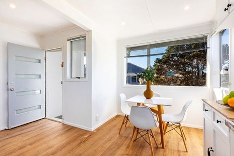 Photo of property in 32 Desert Gold Street, Ascot Park, Porirua, 5024