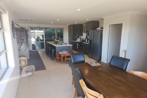 Photo of property in 7 Caterer Lane, Paraparaumu, 5032