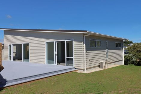 Photo of property in 29c Nathan Avenue, Paraparaumu Beach, Paraparaumu, 5032