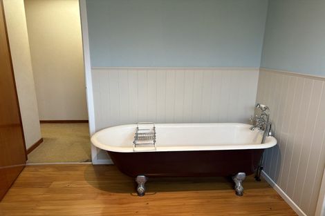 Photo of property in 239 Mangorei Road, Merrilands, New Plymouth, 4312