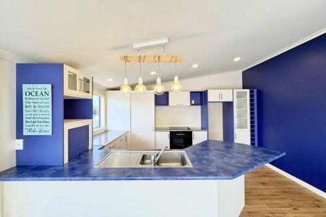 Photo of property in 50a Signal Street, Foxton Beach, Foxton, 4815