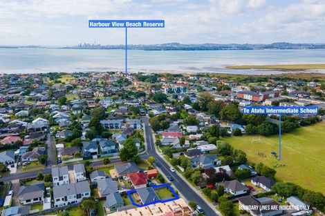 Photo of property in 23a Hereford Street, Te Atatu Peninsula, Auckland, 0610