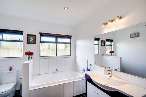 Photo of property in 15a Harpham Street, Taradale, Napier, 4112