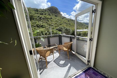 Photo of property in 45-47 Glenesk Road, Piha, New Lynn, 0772